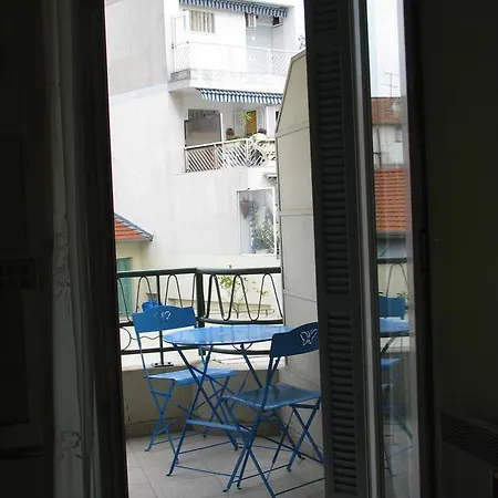 Apartment In Rue Halevy *