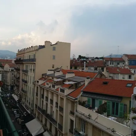 In Rue Halevy Apartment