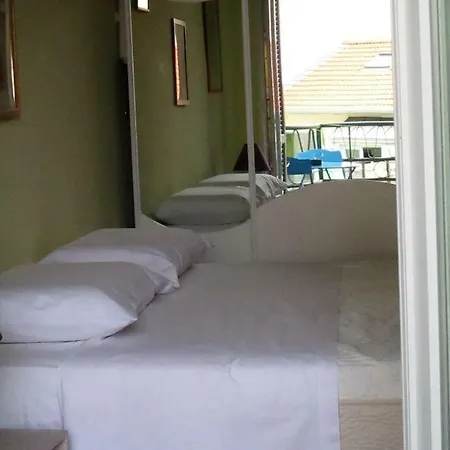 Apartment In Rue Halevy Nice