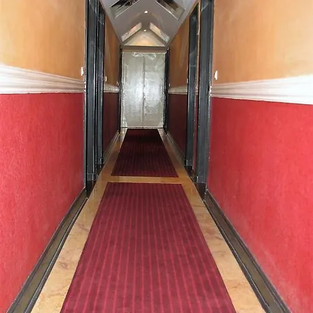 In Rue Halevy Apartamento *