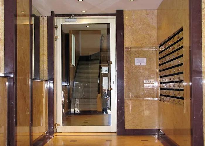 Appartement In Rue Halevy Nice